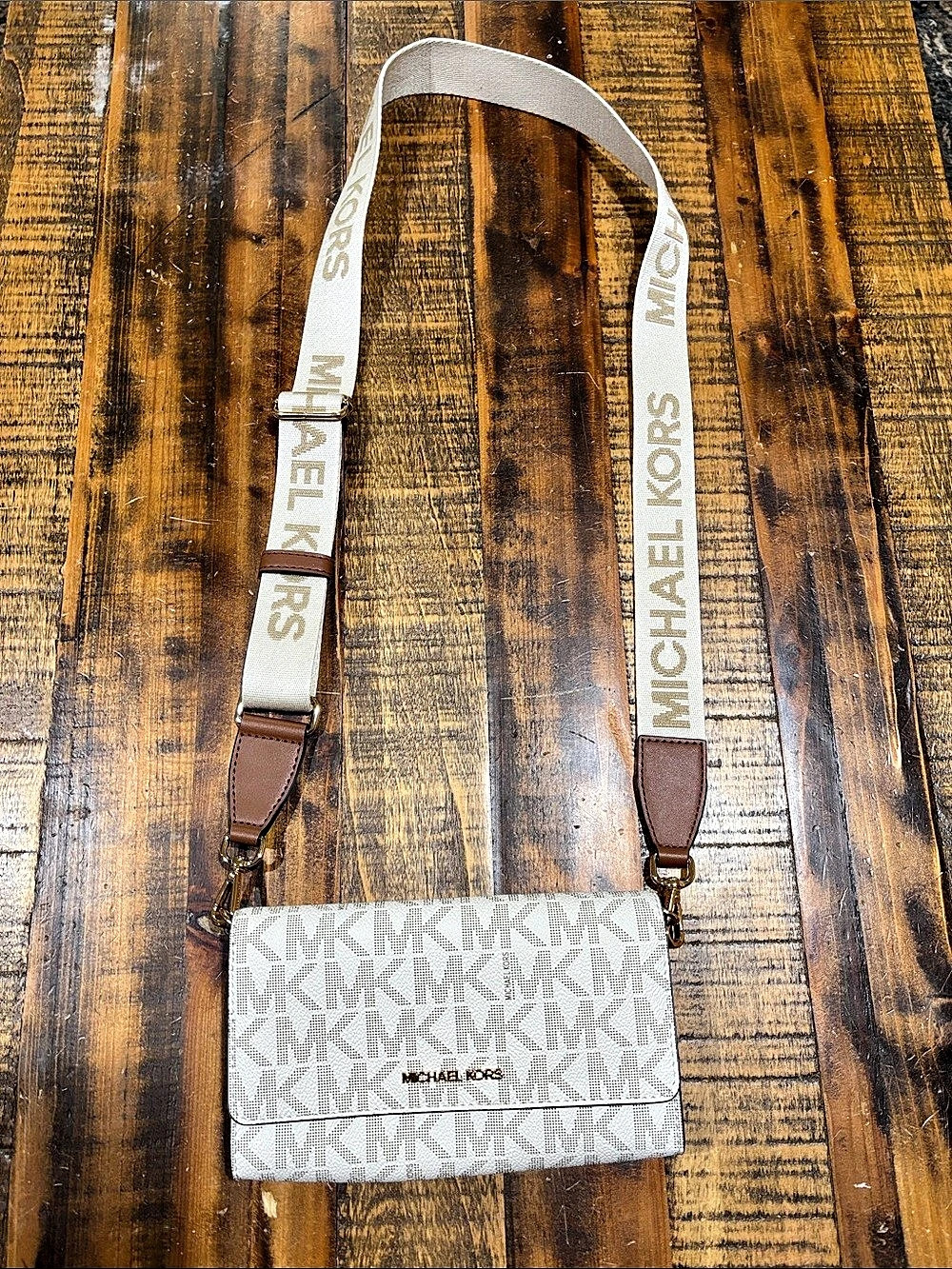 Michael Kors Jet Set Travel Extra Small Logo and Leather Smartphone Crossbody